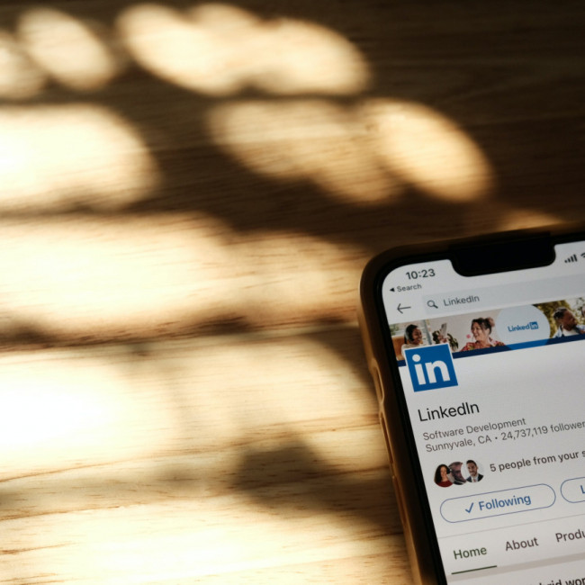 The Ultimate Guide to LinkedIn: How to Maximise Your Content in 2024